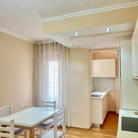 Skanderbeg Square Apartment 02 Tirana Eksteriør billede
