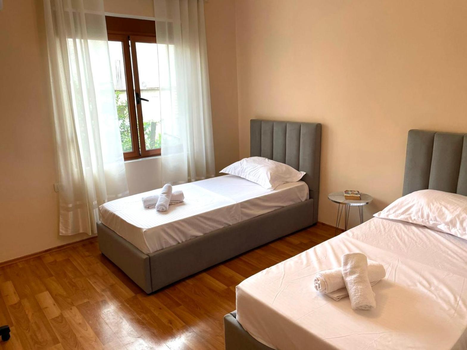 Skanderbeg Square Apartment 02 Tirana Eksteriør billede